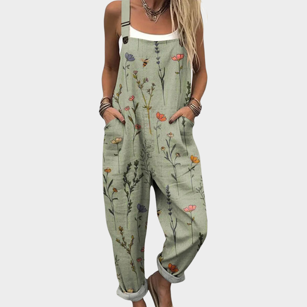 Salopete cu bretele – design lejer cu model floral rustic